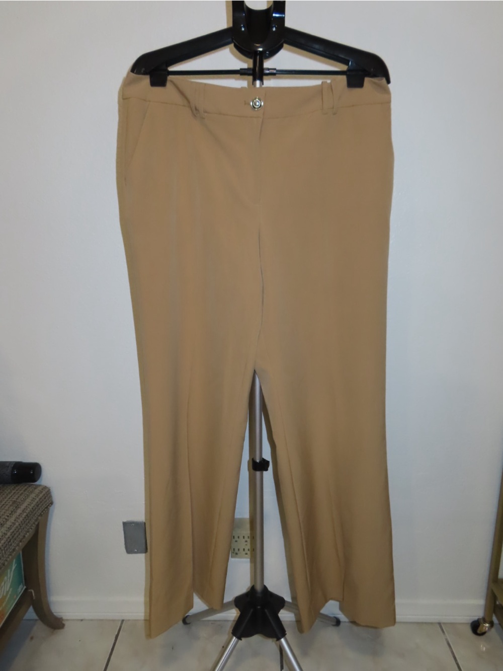 Karl Lagerfeld Women's Tan Straight-Leg Dress Pants size 16